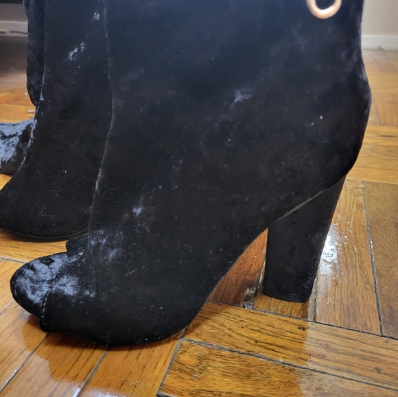 NWOT Velvet Black Over Knee boots - Picture 3 of 8